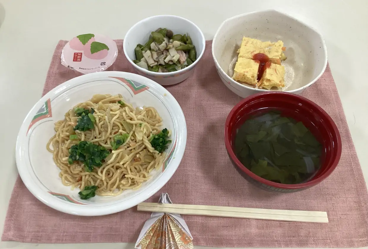 4月のお楽しみ御前